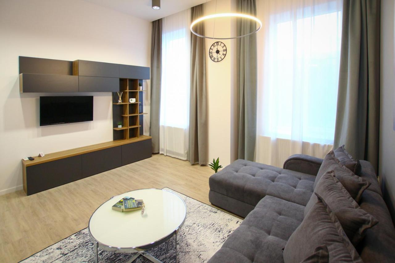 Mianelly Center Apartment คอนสตันซา ภายนอก รูปภาพ