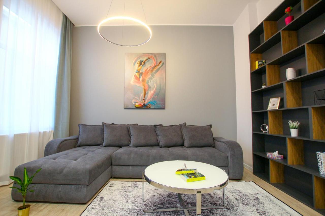 Mianelly Center Apartment คอนสตันซา ภายนอก รูปภาพ